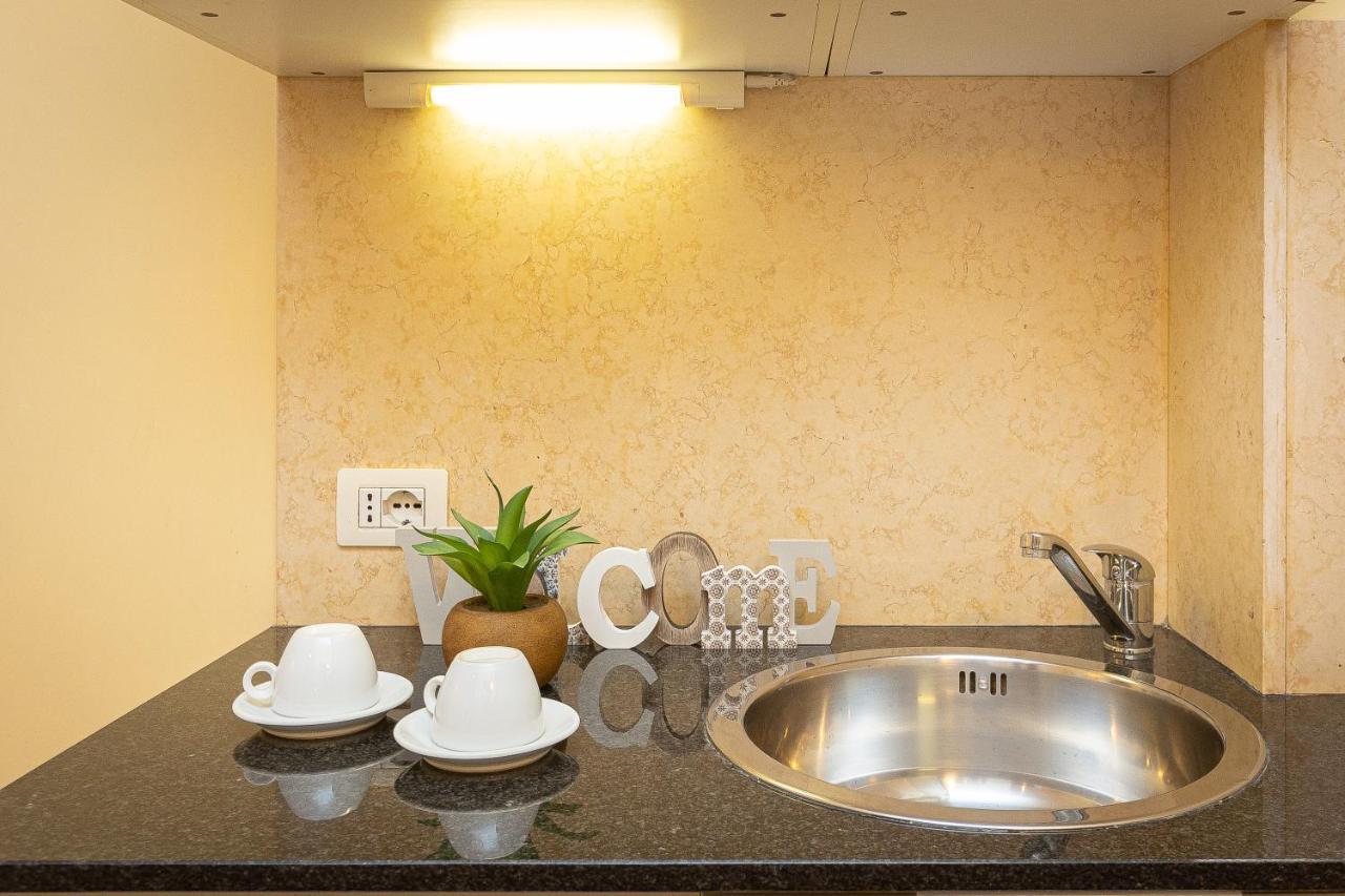 Internouno Deluxe Hotel โรม ภายนอก รูปภาพ